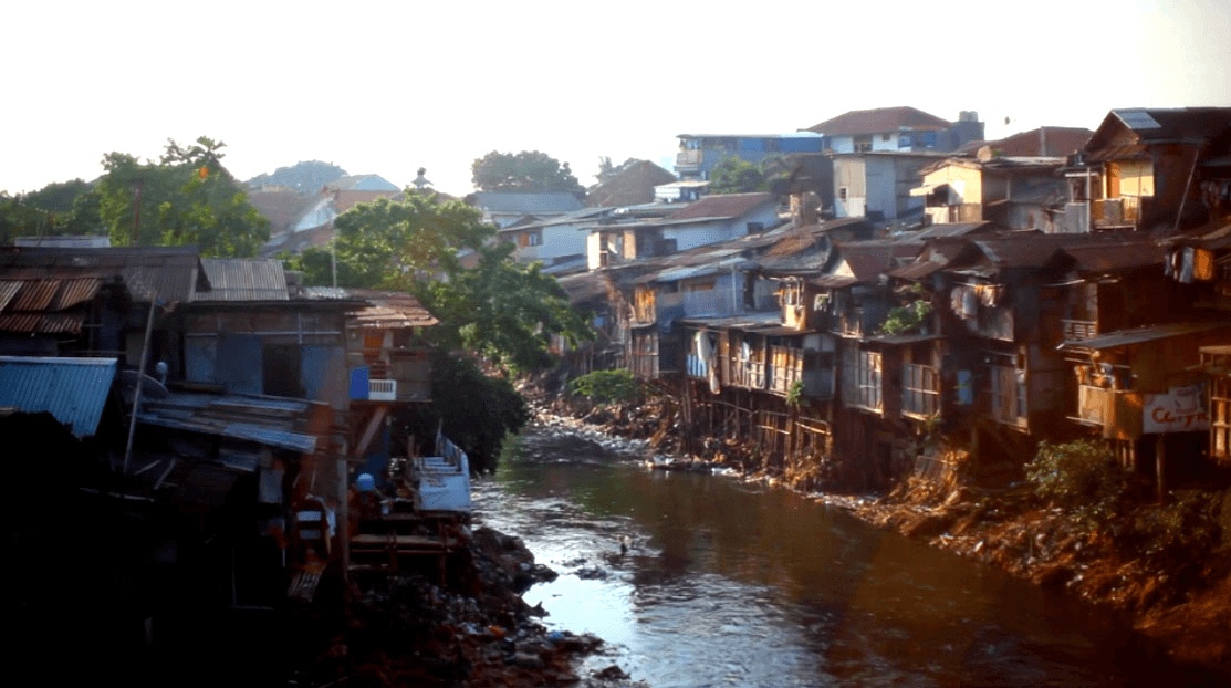 Jakarta kampung riverside community